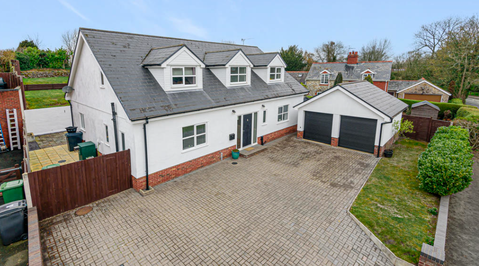 Outer Banks, Treflach, Oswestry, SY10 9HQ Daniel James Residential